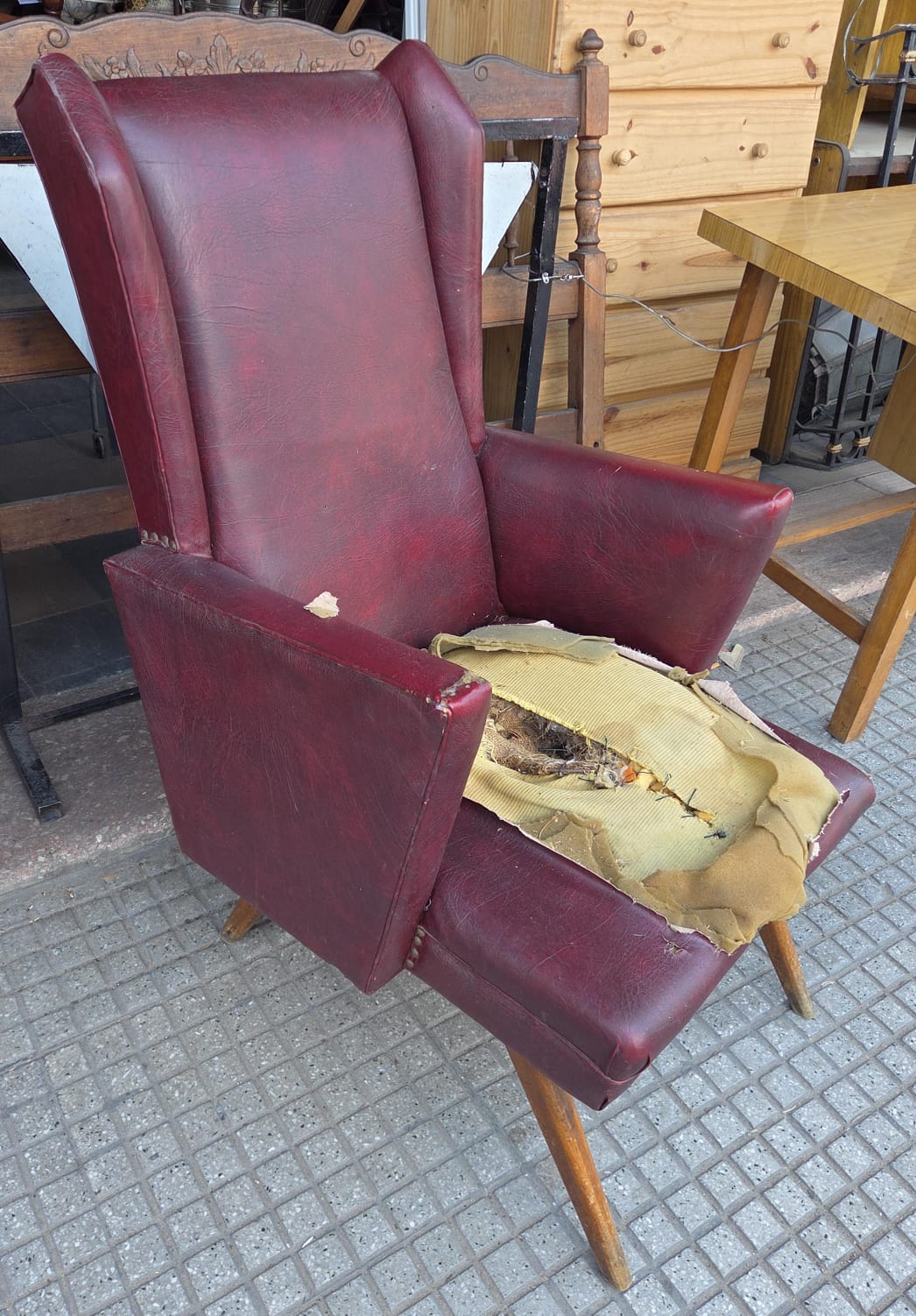 Sillon orejero antes de la restauracion