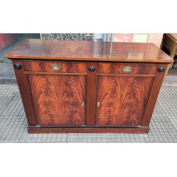 Aparador 1,30 x 50 x 86 alto