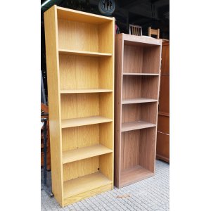 0,64 x 0,30 x 1,95 alto y 0,62 x 0,30 x 1,80 alto