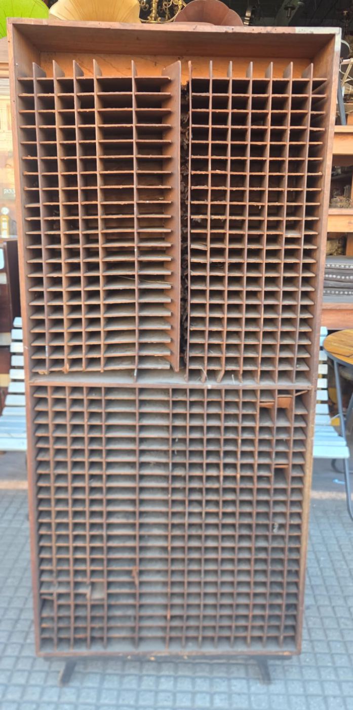 0,72 x 25 x 1,68 alto