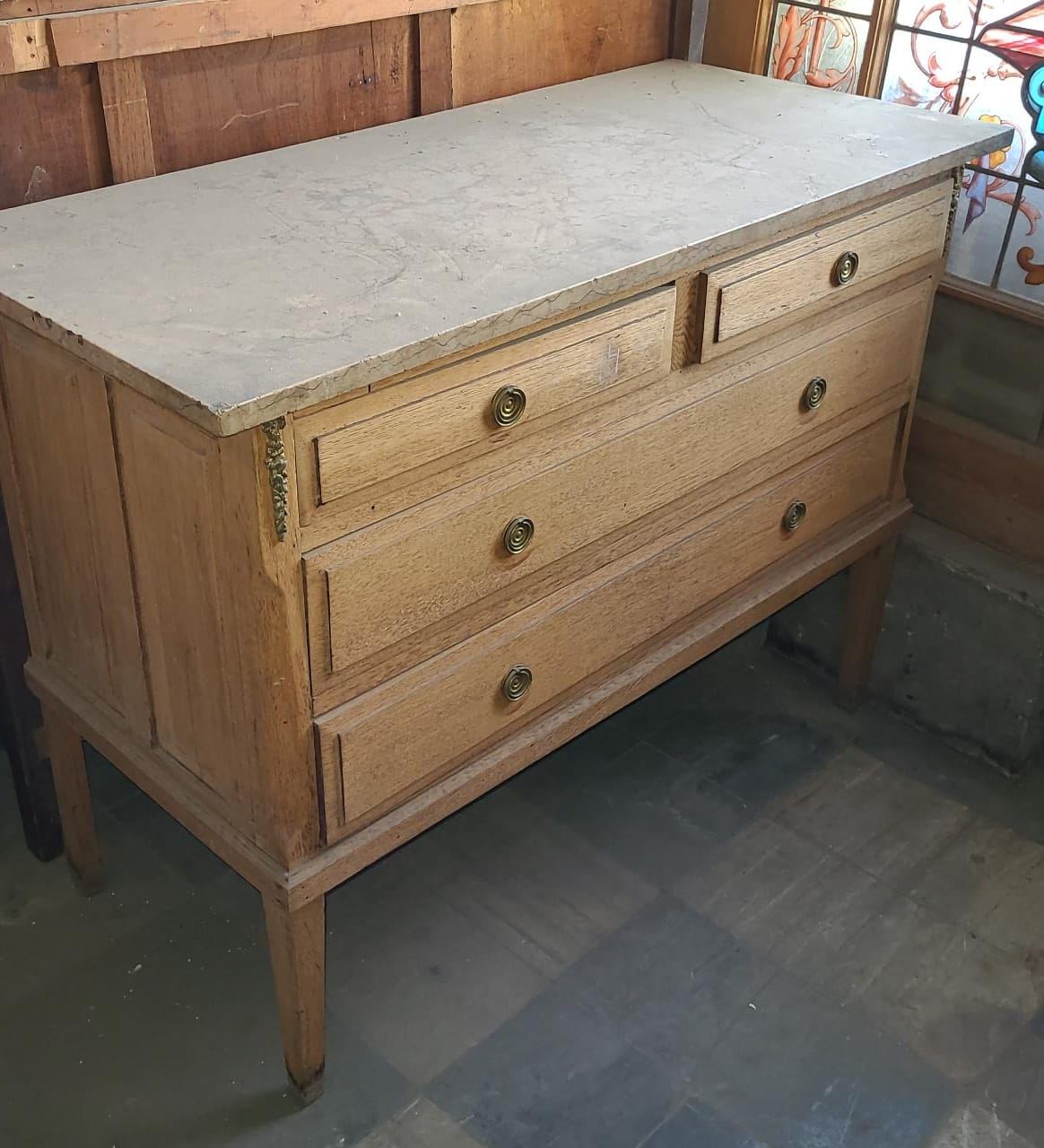 1,10 x 51 x 83 alto