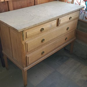 1,10 x 51 x 83 alto