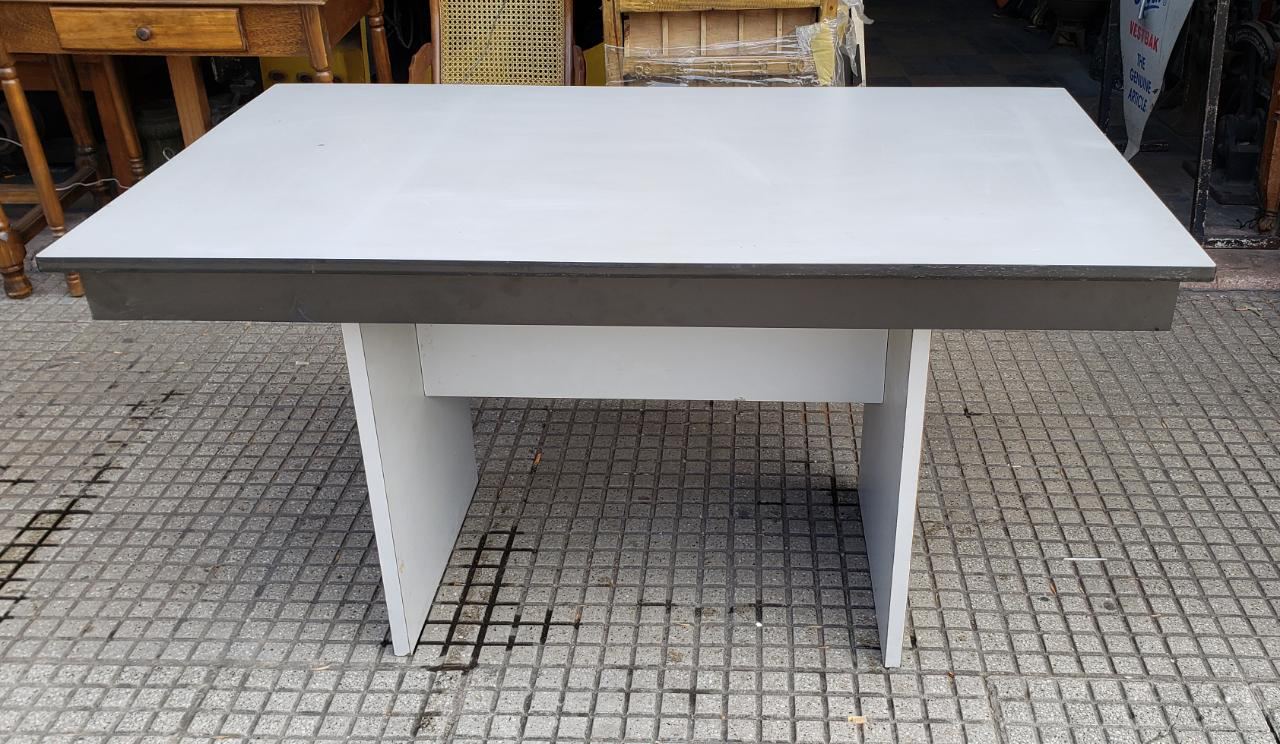 Formica 1,40 x 80 x 76 alto