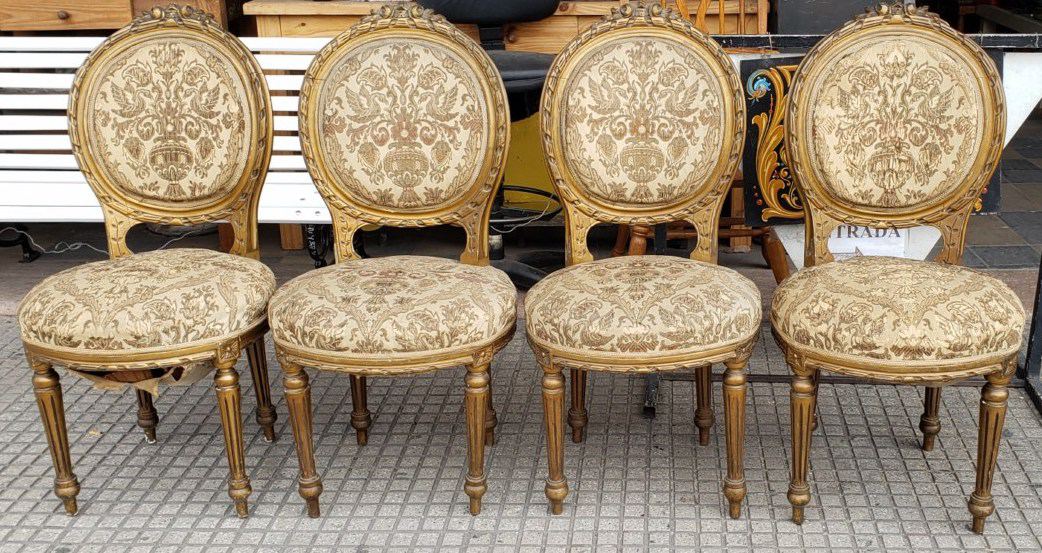 4 sillas con 2 sillones y sofa