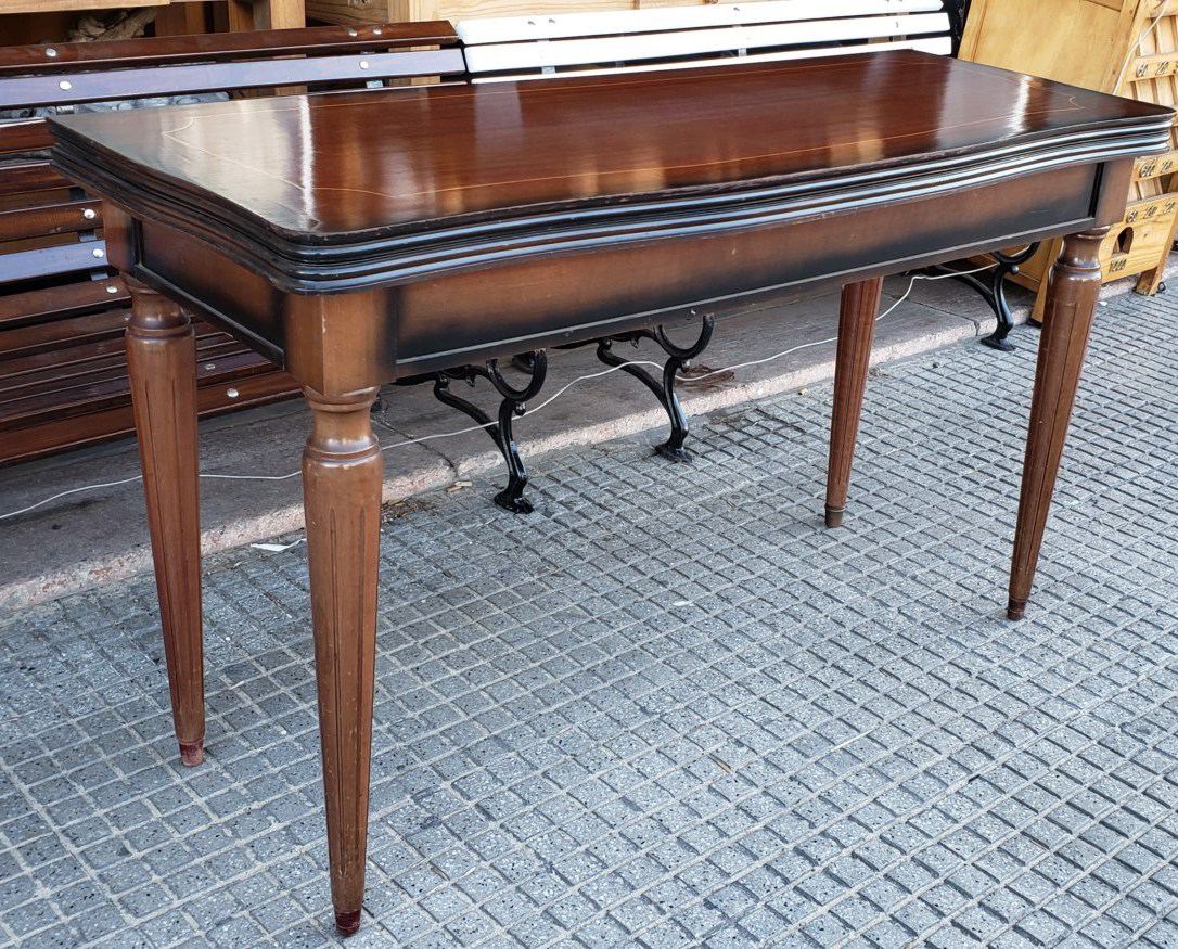 1,33 x 52 x 82 alto y abierta 133 x 1,04 x 0,78 alto