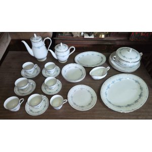 Noritake biblioteca pino abajo altillo