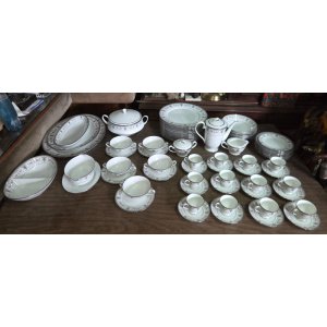 Noritake vitrina adelante oficina
