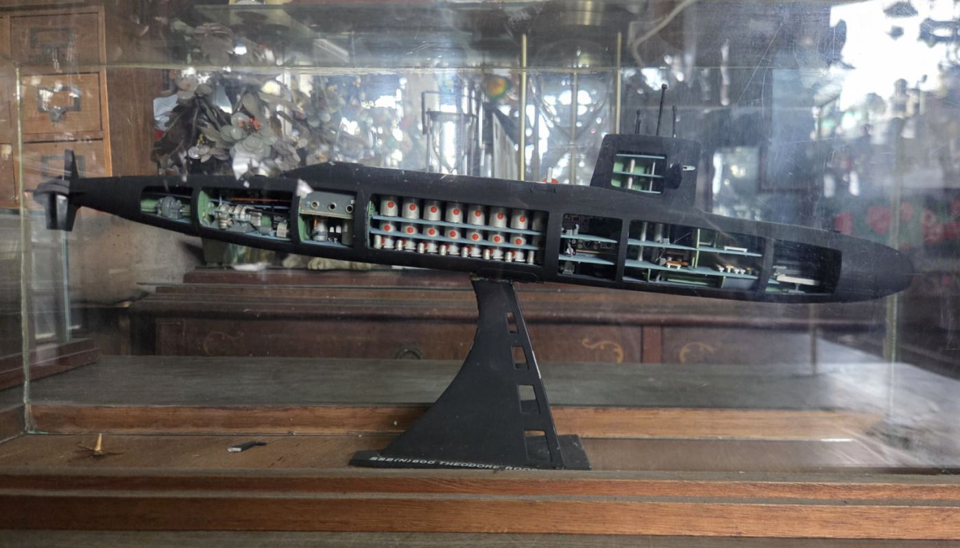 submarino en caja