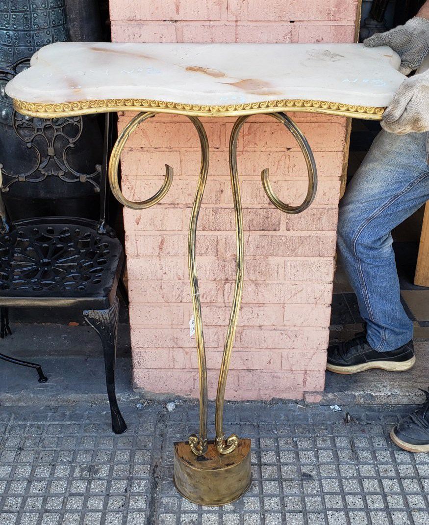dressoir bronce con marmol