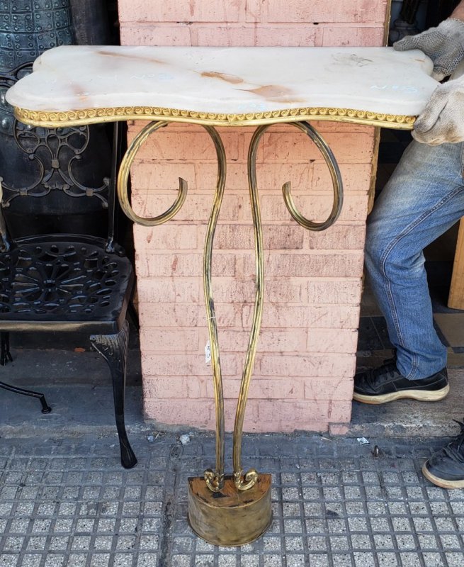 dressoir bronce con marmol