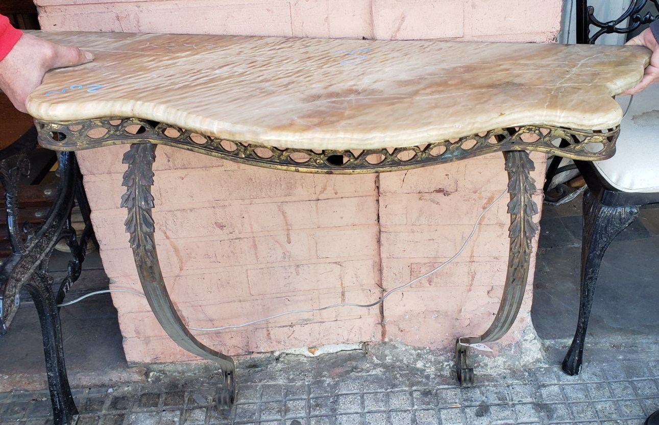 dressoir bronce con marmol