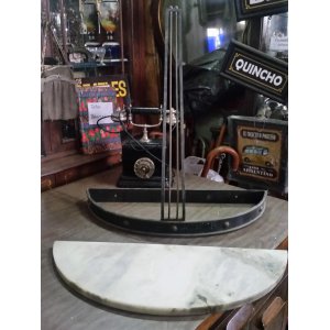 dressoir hierro con marmol