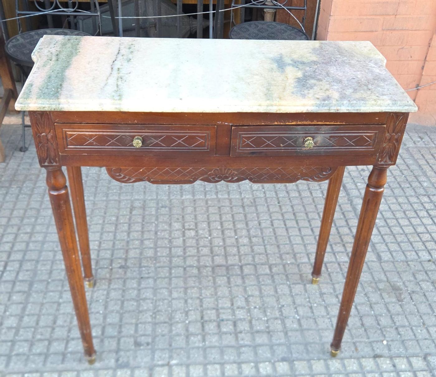 0,82 x 37 x 82 alto