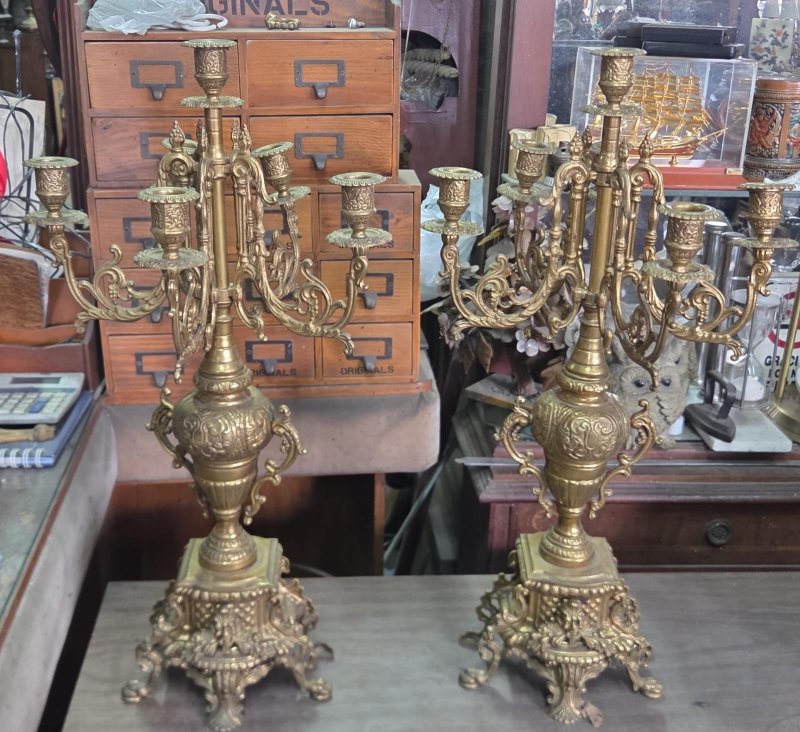 Candelabros de mesa