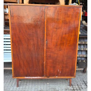 1,05 x 23 x 1,33 alto