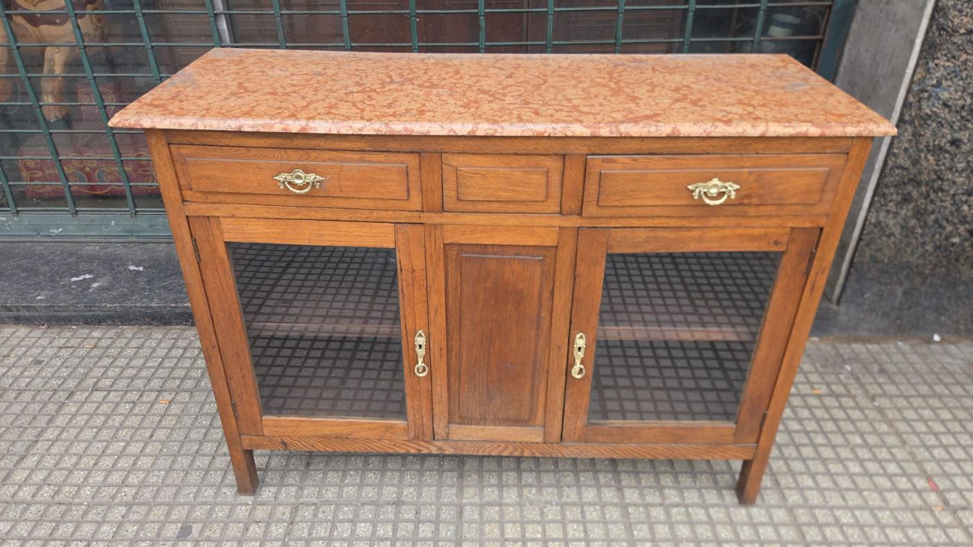 1,35 x 49 x 99 alto tiene alzada