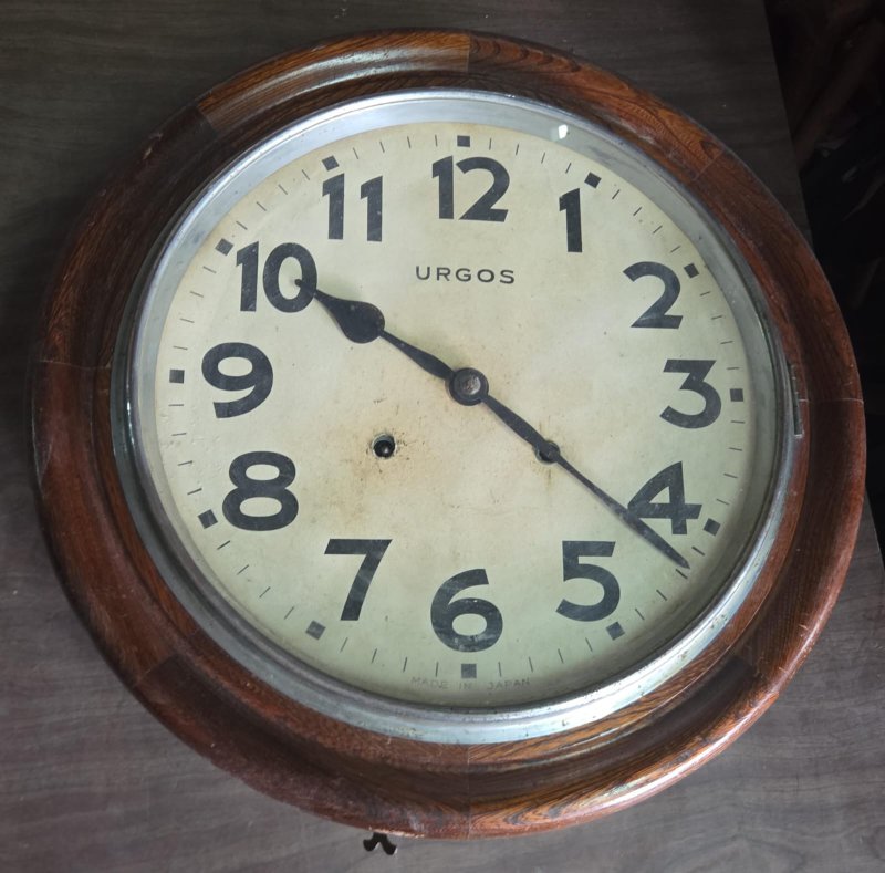 Reloj madera