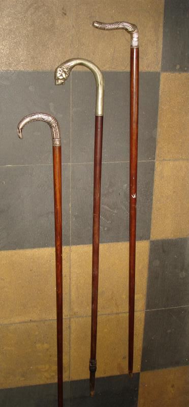 Bastones