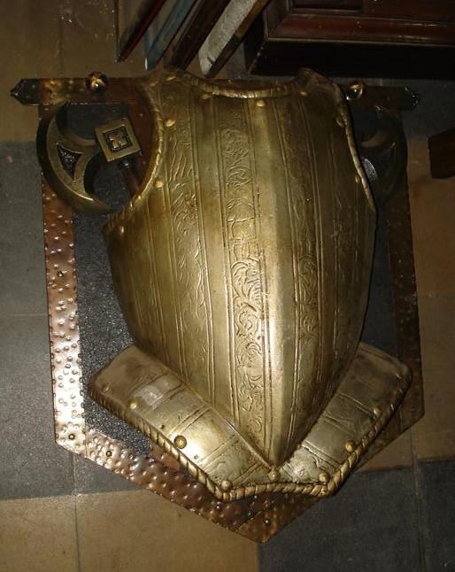 Escudos con espadas