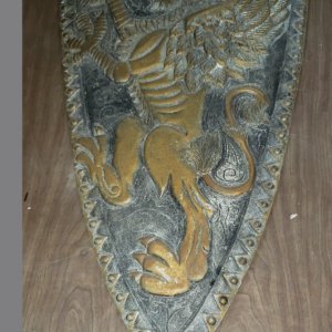 Escudos con espadas