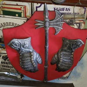 Escudos con espadas