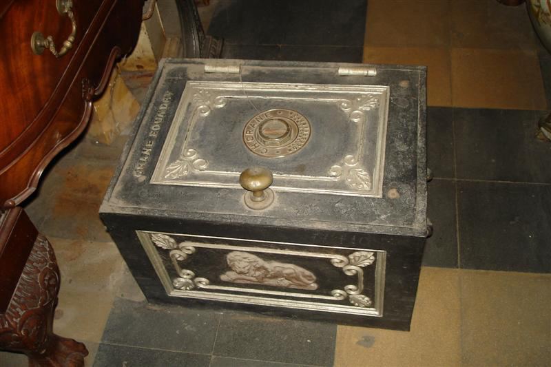 Caja Fuerte antigua