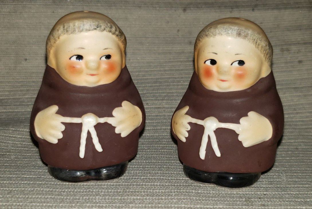 Salero y pimentero