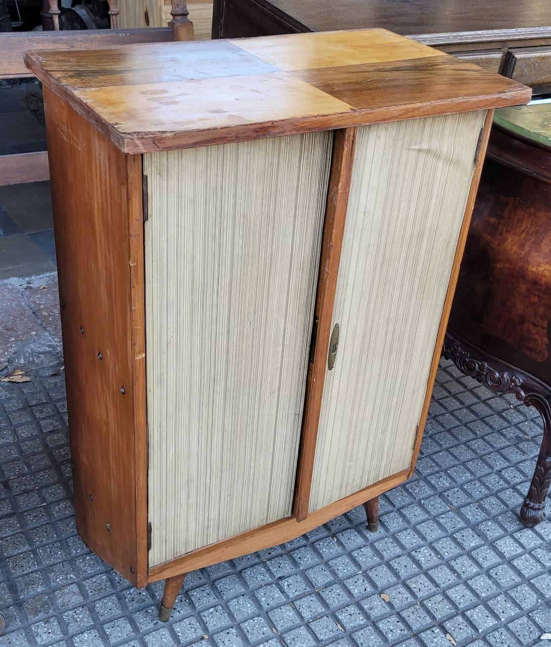 57 x 33 x 84 alto