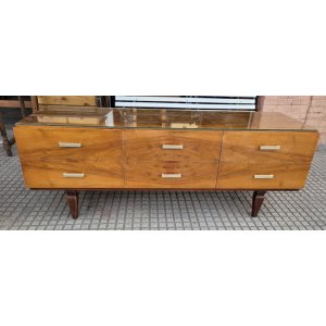 1,59 x 48 x 61 alto