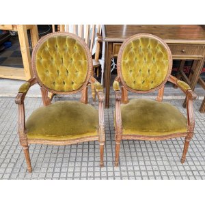 2 sillones 58 x 52 y 40 x 90 alto