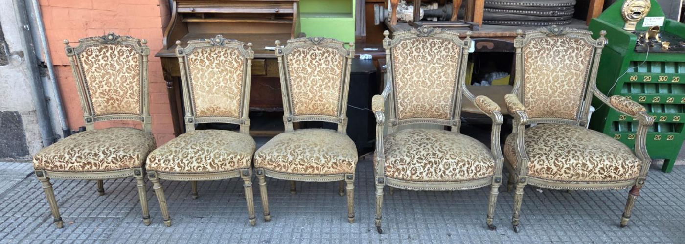 2 sillones y 3 sillas