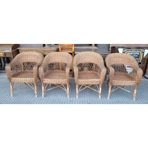 4 sillones mimbre 65 x 70 y 43 x 93 alto