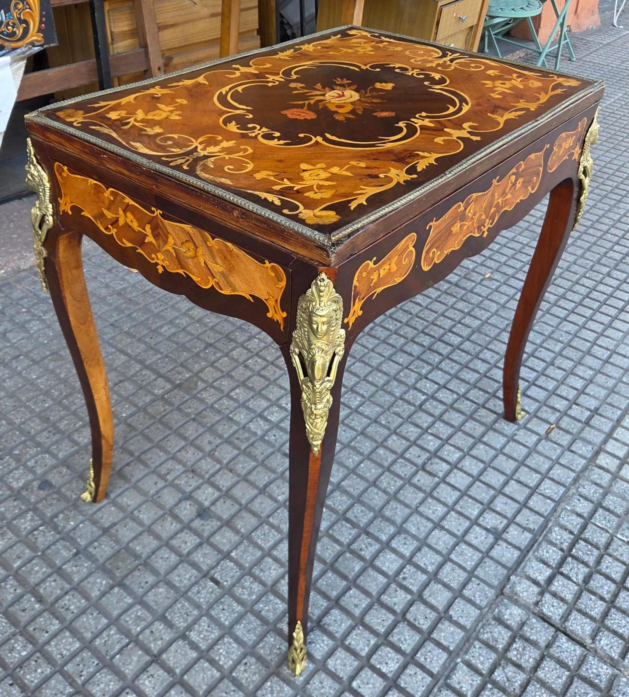 80 x 55 x 75 alto