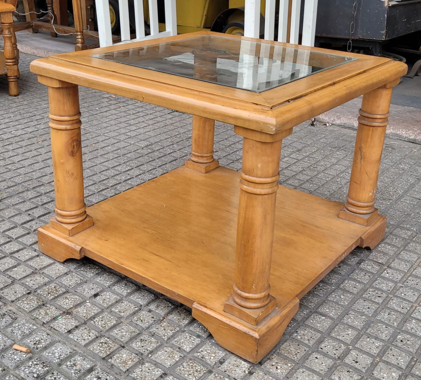 Roble 55 x 55 x 45 altoa