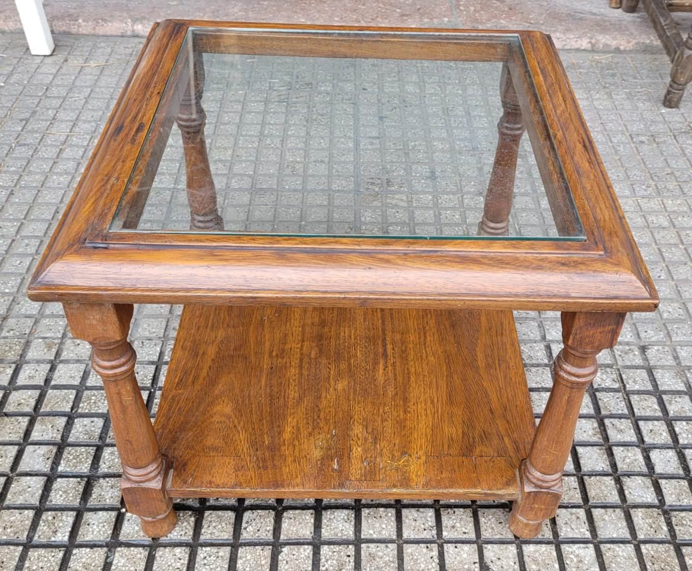 Roble 55 x 55 x 47