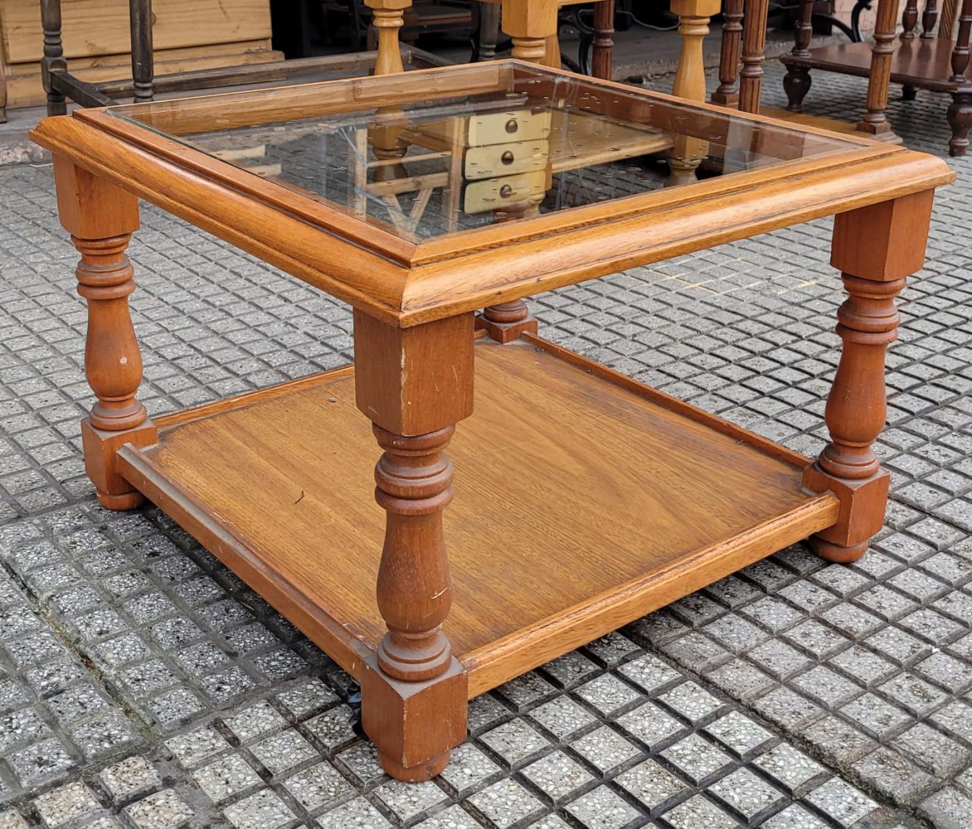 Roble 60 x 60 x 42 alto