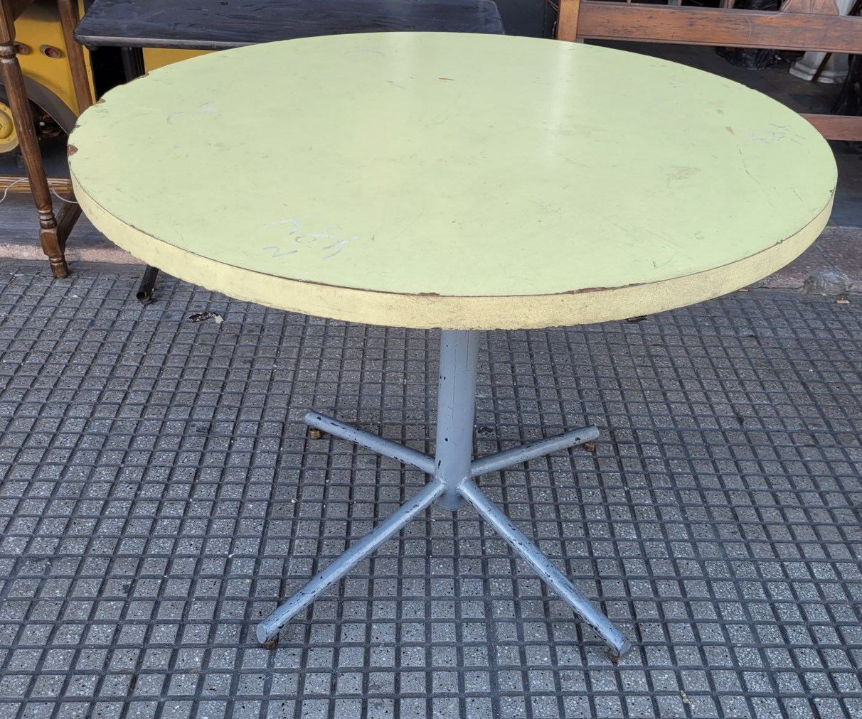 Mesas tapa formica