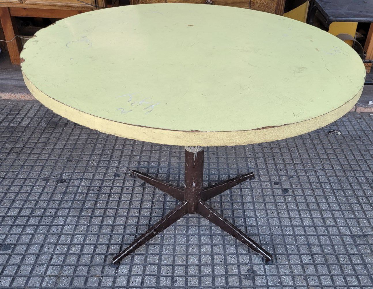 Mesas tapa formica