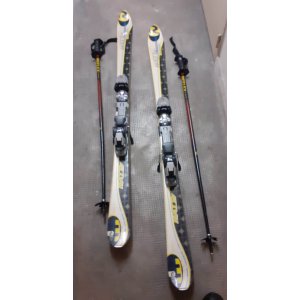Esquies, Trineos y Raquetas
