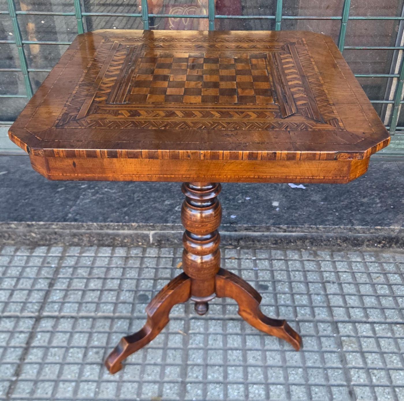Mesa Ajedrez 60 x 60 x 71 alto