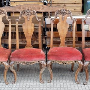 4 sillas y 2 sillones