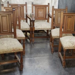 4 sillas y 2 sillones roble