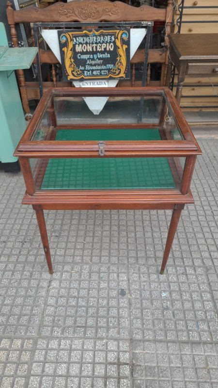Vitrina