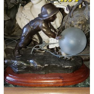 Estatua con luz