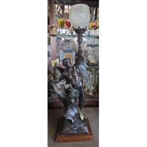 Estatua con luz
