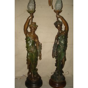 Estatua con luz