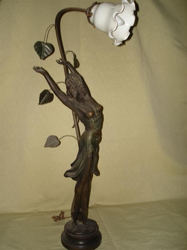 Estatua con luz
