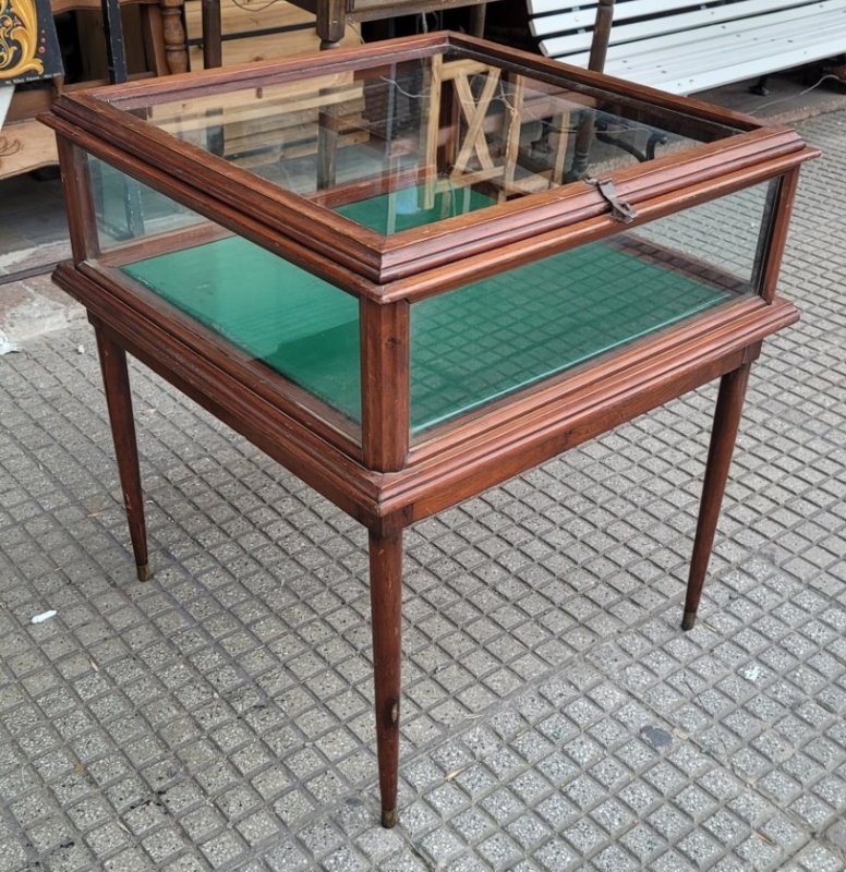 Vitrina