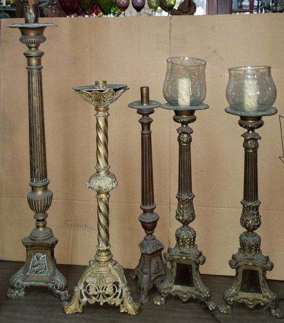 Candelabros de pie